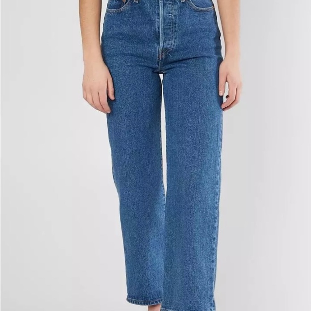 Levi’s Premium | Ribcage Straight - Picture 3 of 10